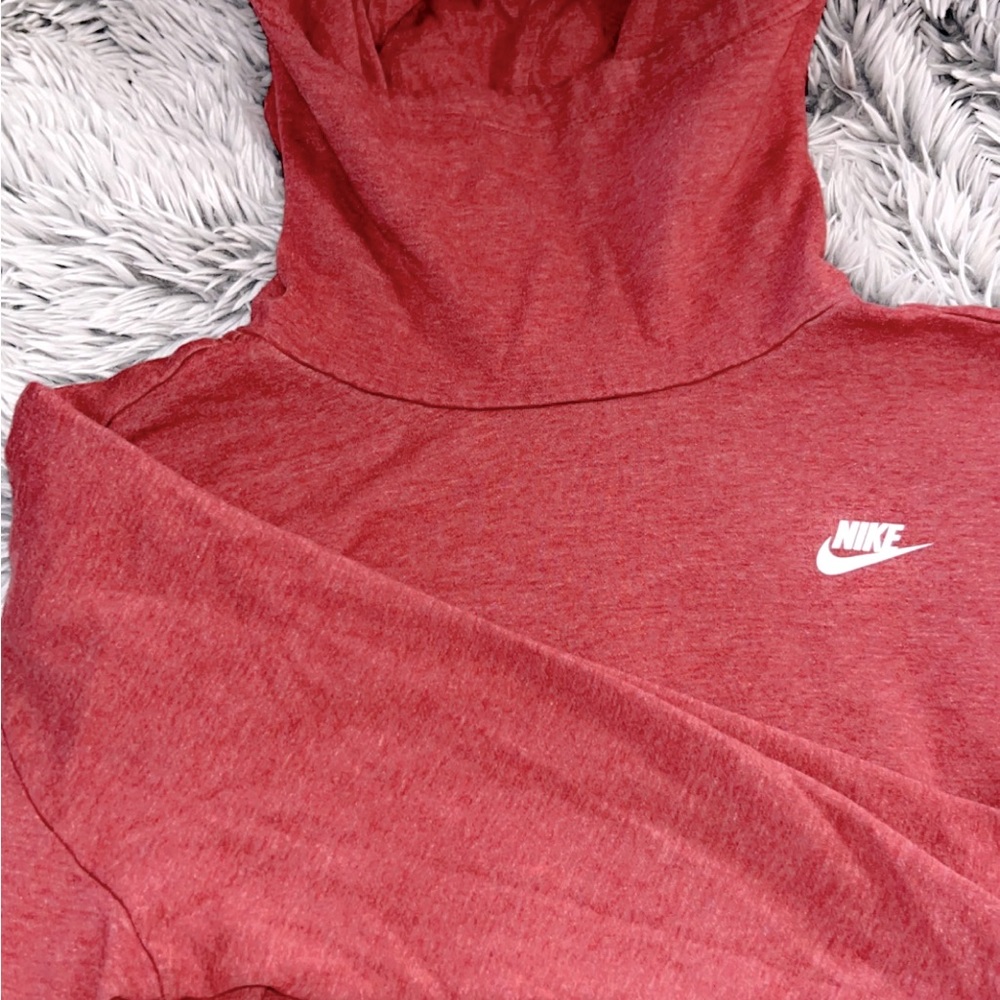 Women’s plus Nike coral hooded sweatshirt!
